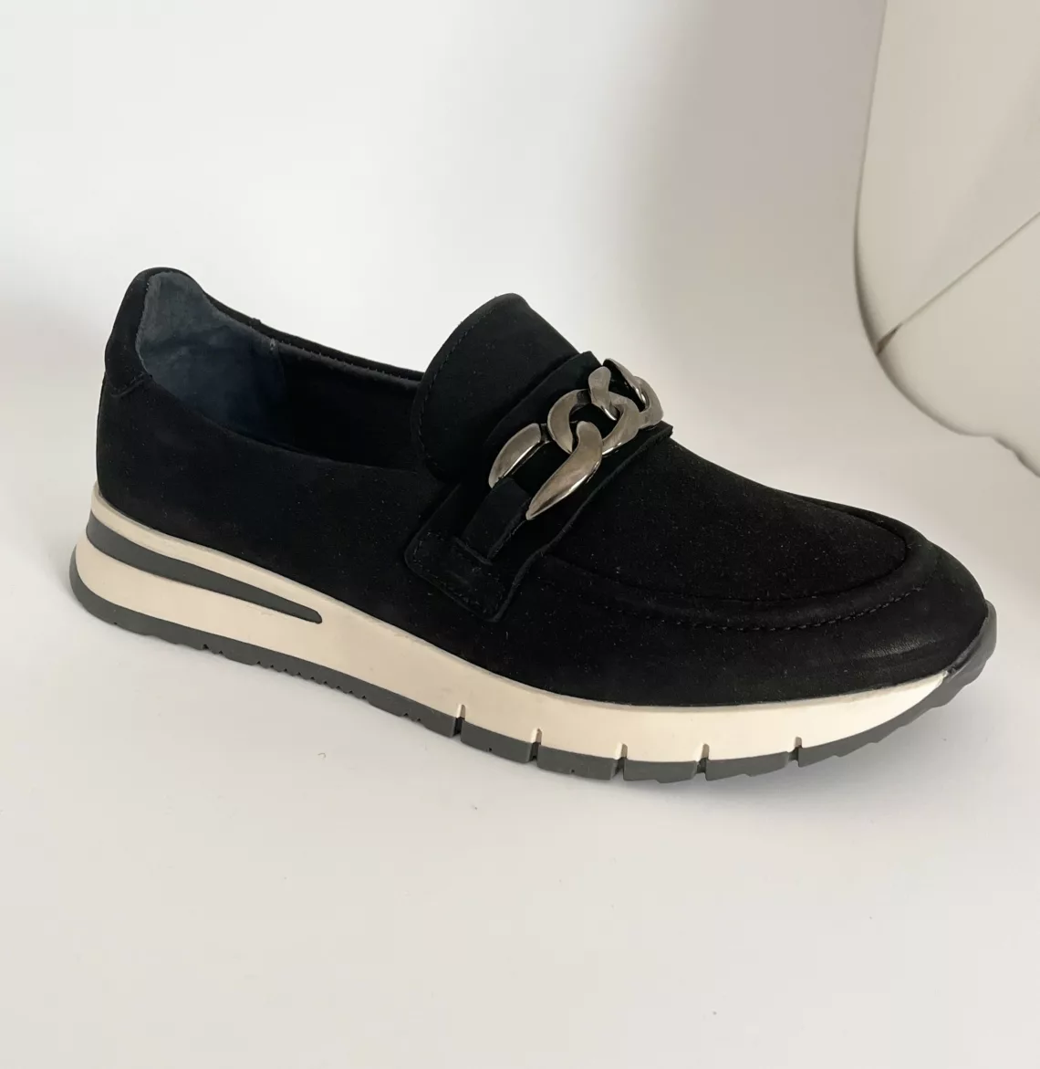 Emma_Josephine-basket-mocassin-compensé-noir-chaine